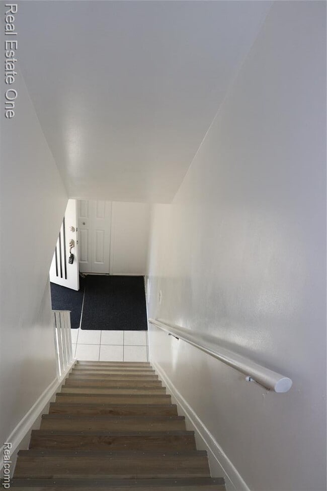 Building Photo - 8256 Karam Blvd