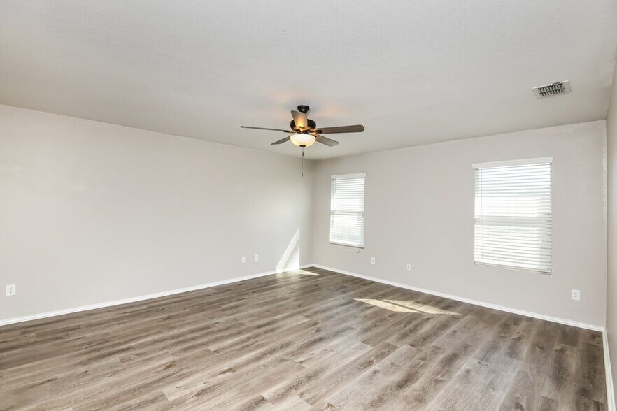 Building Photo - 1433 Lauren Dr