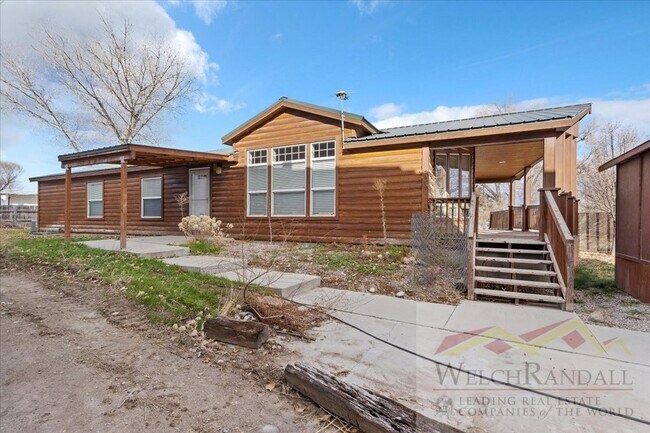 Building Photo - Beautiful 3 Bed 2 Bath Townhome in West Haven