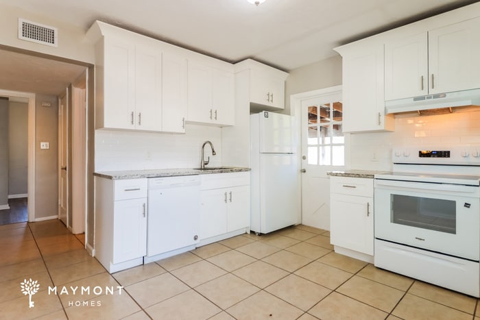 Building Photo - 630 50th St N