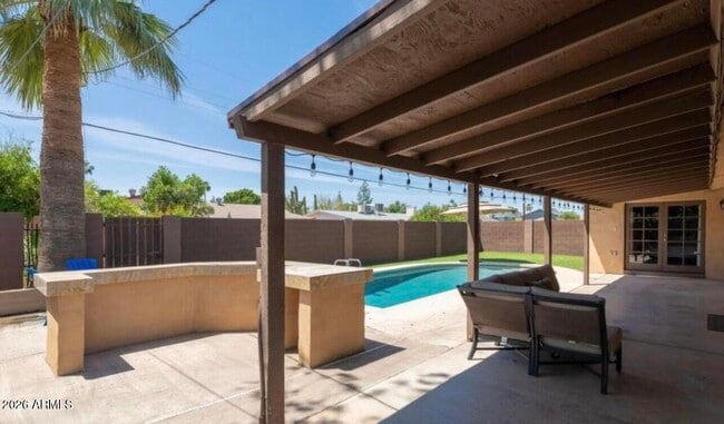 Building Photo - 225 E Minton Dr