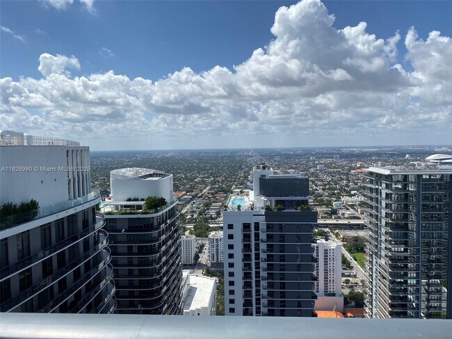 Building Photo - 801 S Miami Ave