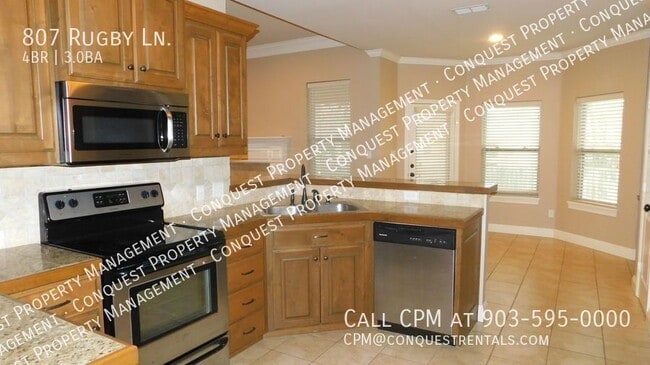 Building Photo - 807 Rugby Ln