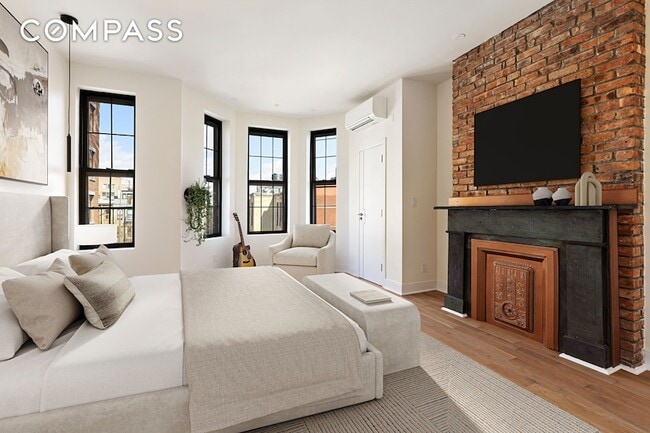 Building Photo - 152 N 10th St