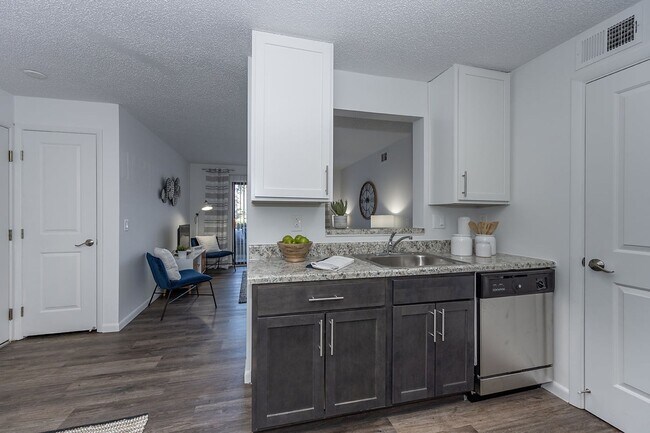 Building Photo - 3540 Emeraldcut Dr