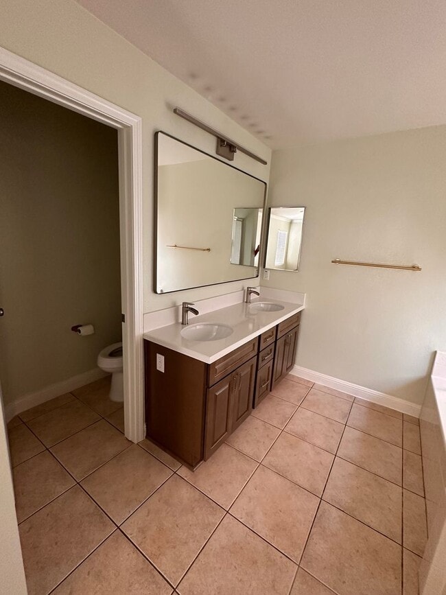 Building Photo - Beautiful 3-Bedroom, 2-Bathroom Home in Desirable Menifee Neighborhood