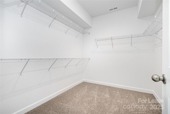 Building Photo - 2567 Cornelius Pl NW