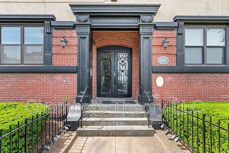 Building Photo - 1438 Meridian Pl NW