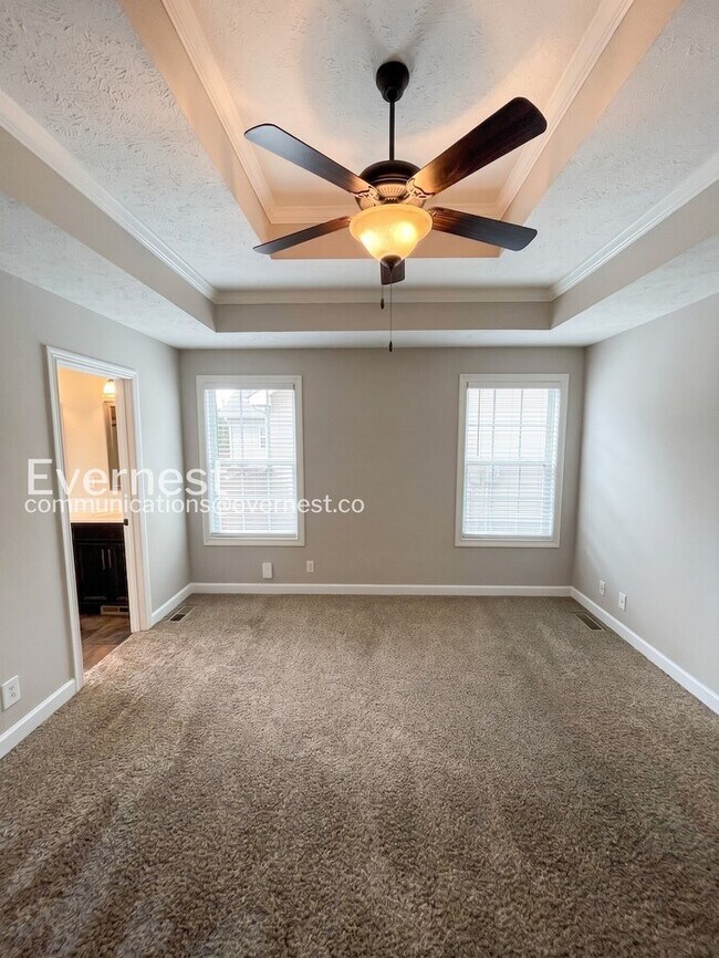 Building Photo - Limited Time Special Offer / 3 Bed, 2 Bath Home with Garage / Pet-Friendly / Vouchers Accepted / ...