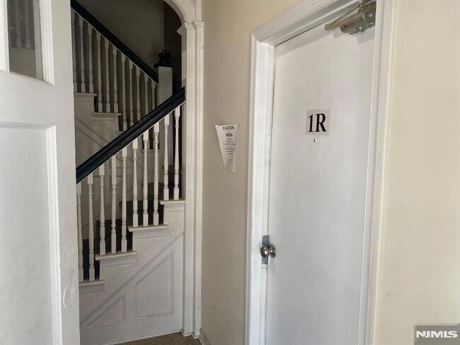 Building Photo - 29 High St