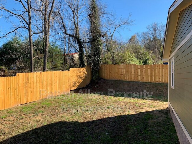 Building Photo - 83 Boyd Ave