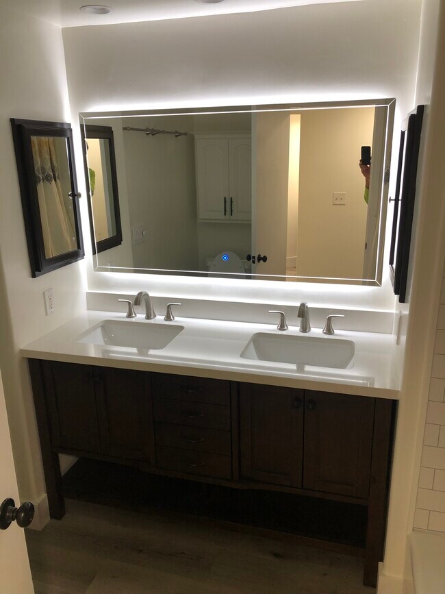 Bathroom #2 - 4202 Mesa St