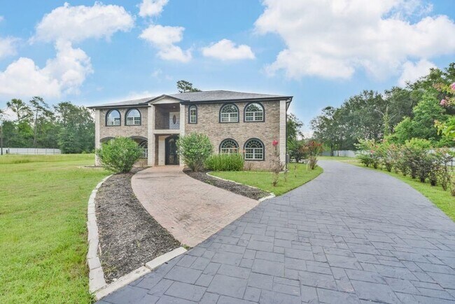 Building Photo - 3810 Post Oak Ln