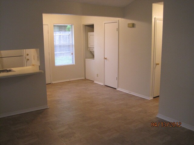 Building Photo - 5515 Lochmoor