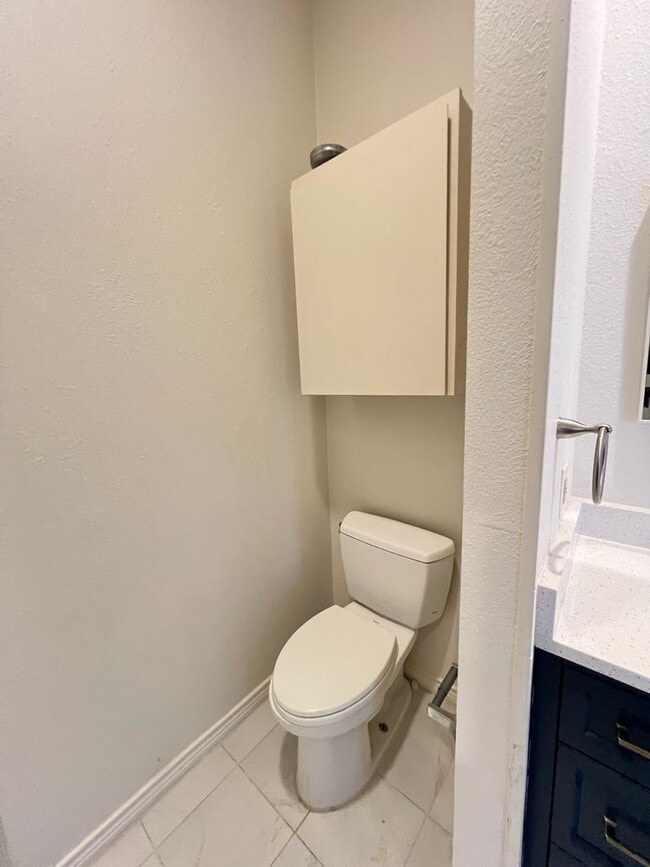 Building Photo - High Hollows