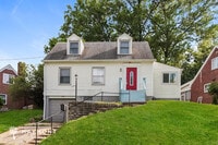 Building Photo - 2700 Powell Dr