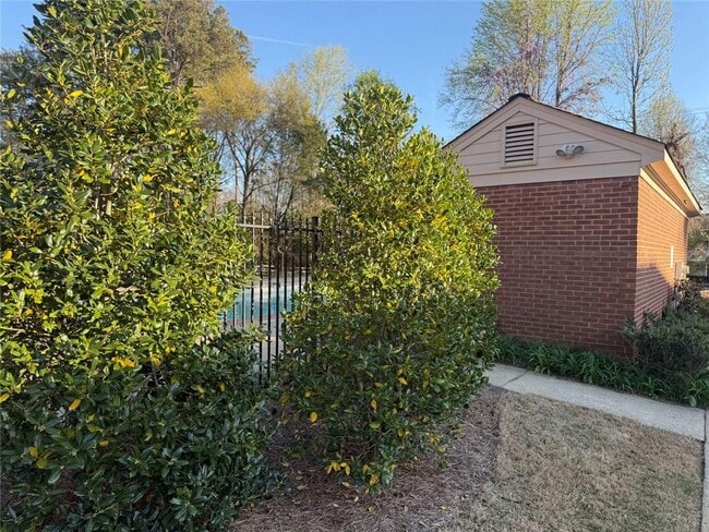 Building Photo - 2926 Webb Bridge Rd