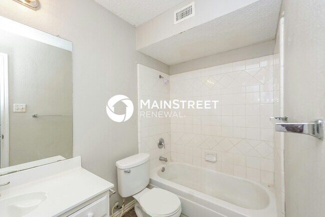 Building Photo - 3 Bedroom Pet-Friendly Home in Fort Worth,...