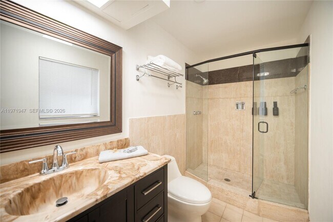 Building Photo - 2121 NE 62nd St