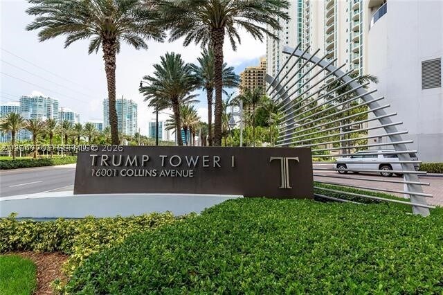 Building Photo - 16001 Collins Ave