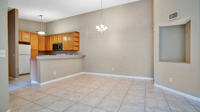 Building Photo - 6019 Scotchwood Glen