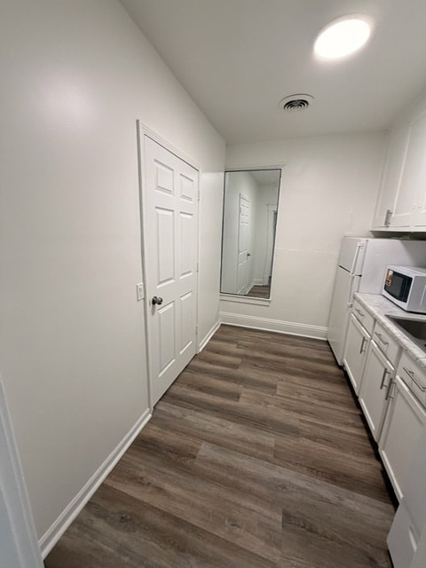 Building Photo - 1564 Laharpe St