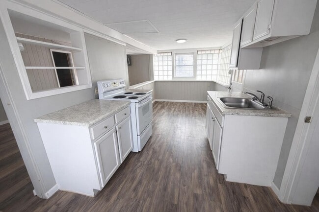 Building Photo - 2910 Mexico Gravel Rd