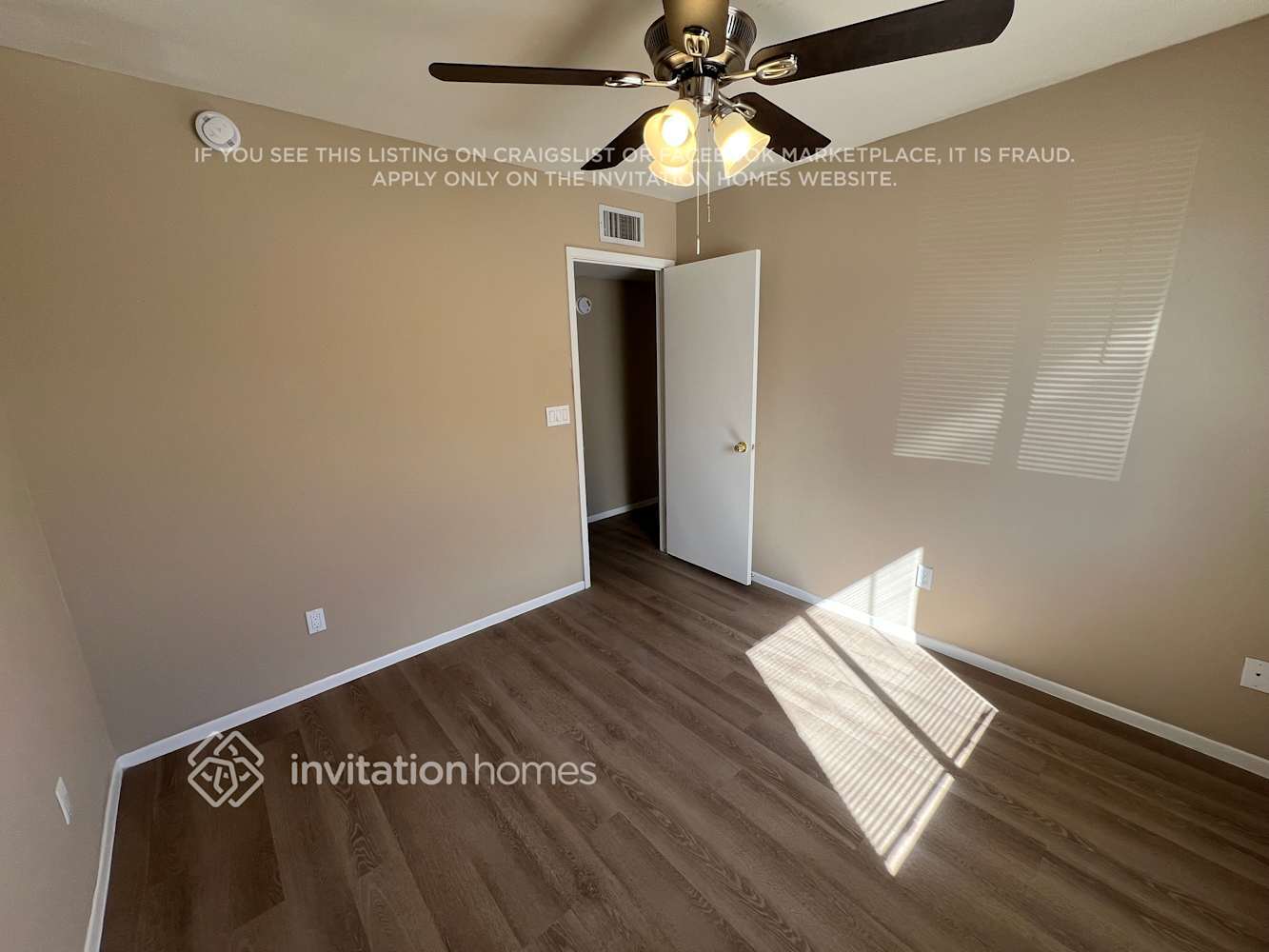 Building Photo - 2210 W Utopia Rd