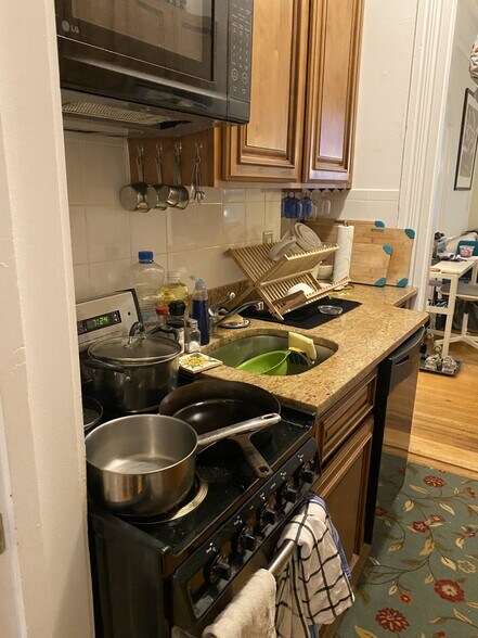 Primary Photo - 385 Commonwealth Ave