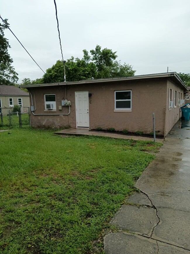 Primary Photo - 902 W Jackson St