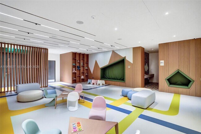 Building Photo - 300 Biscayne Blvd Way