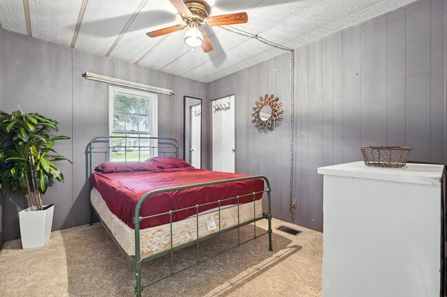 Building Photo - 163 Buchanan Cir