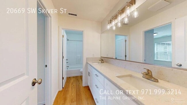 Building Photo - 20669 SW Skiver St