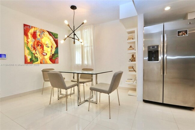 Building Photo - 20350 W Country Club Dr