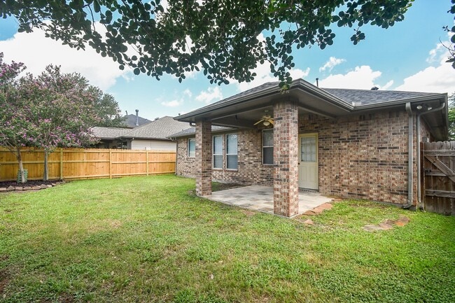 Building Photo - 20123 Jasper Oaks Dr