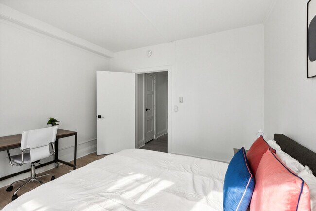 Building Photo - 109 New York 96-SI FL10-ID1612426P