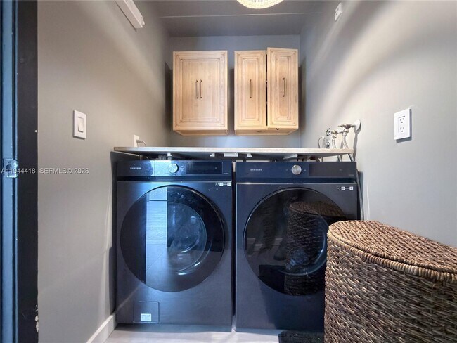 Building Photo - 760 Windtree Way