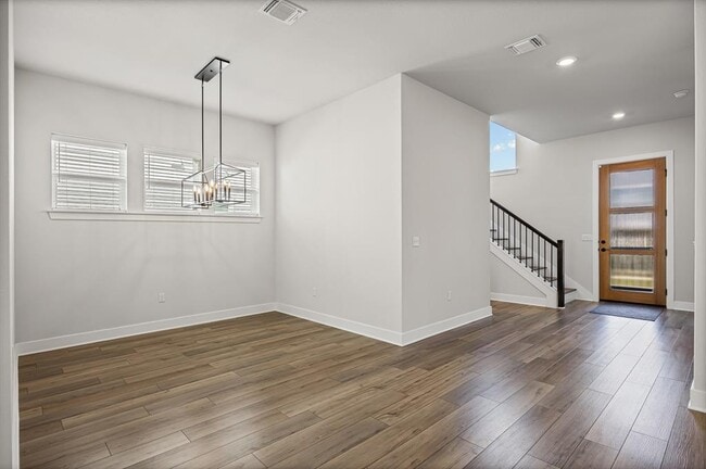 Building Photo - 5806 Rangeland Rd