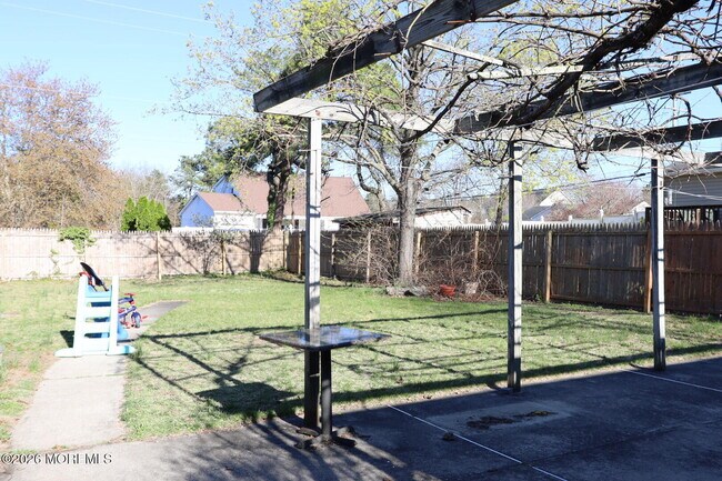 Building Photo - 1540 Birmingham Ave