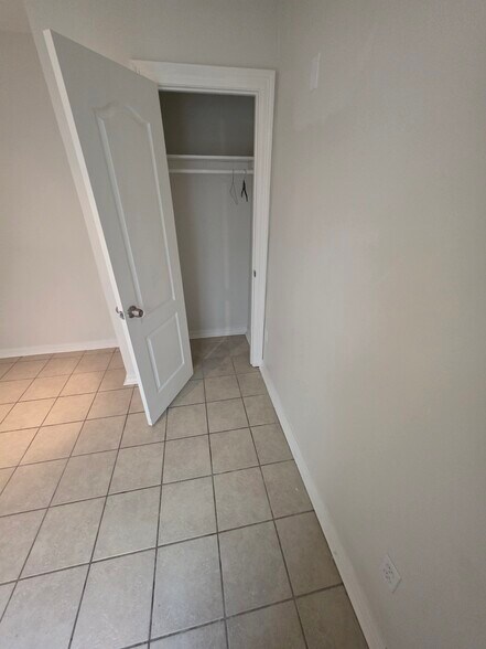 Building Photo - 6847 Mayo Blvd