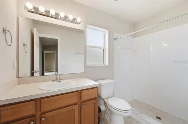 Building Photo - 202 Highland Meadows Pl