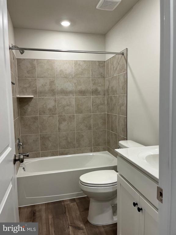 Building Photo - 306 Watercourse Dr