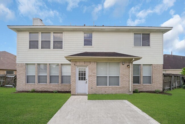 Building Photo - 15322 Vintage Oak Ln