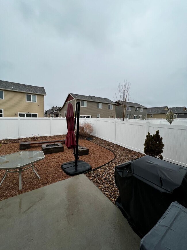 Building Photo - Spacious 4 Bed, 2 1/2 Bath House in Berthoud!