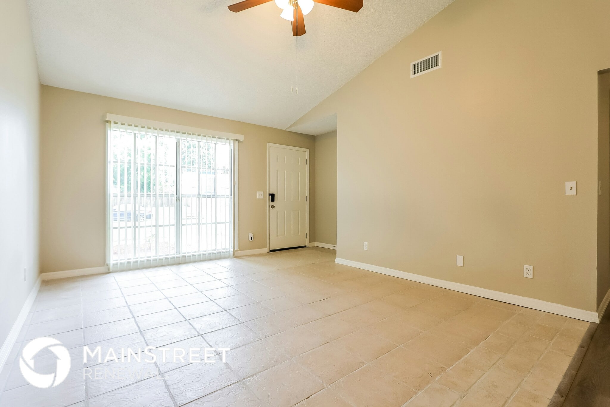 Building Photo - 2120 Redleaf Dr