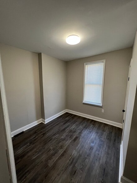 Building Photo - 1530 S Bailey St