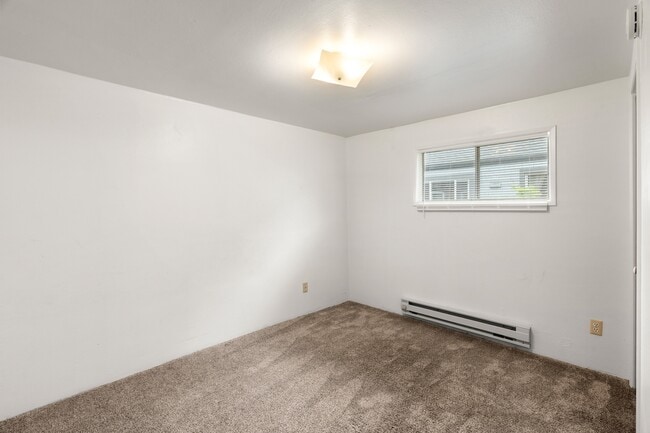 Building Photo - 2717 Simpson Ave