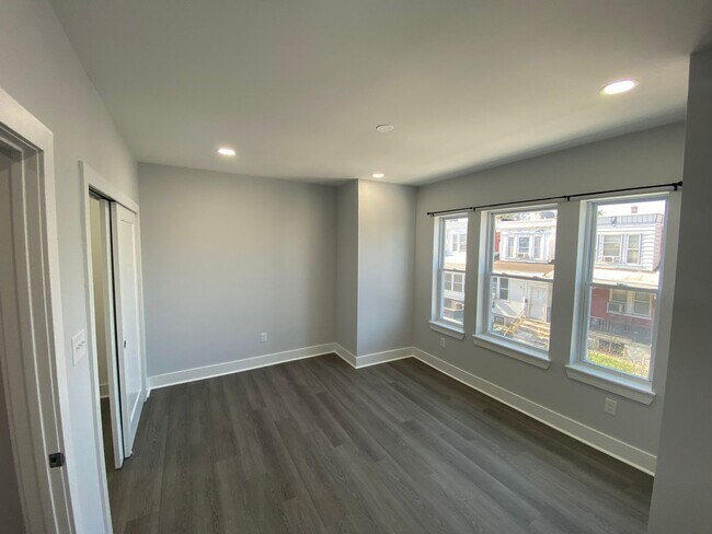 Building Photo - 2 Bed 1 Bath for rent
