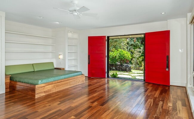 Building Photo - Beautiful Custom Built Home in Wailuku Heights, 2 Bed/3 Bath with Flex Room, Magnificent Ocean/Mo...