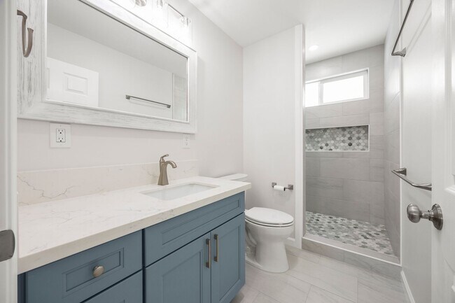 Building Photo - AVAILABLE NOW...BRAND NEW 3 BEDROOM 2 BATH